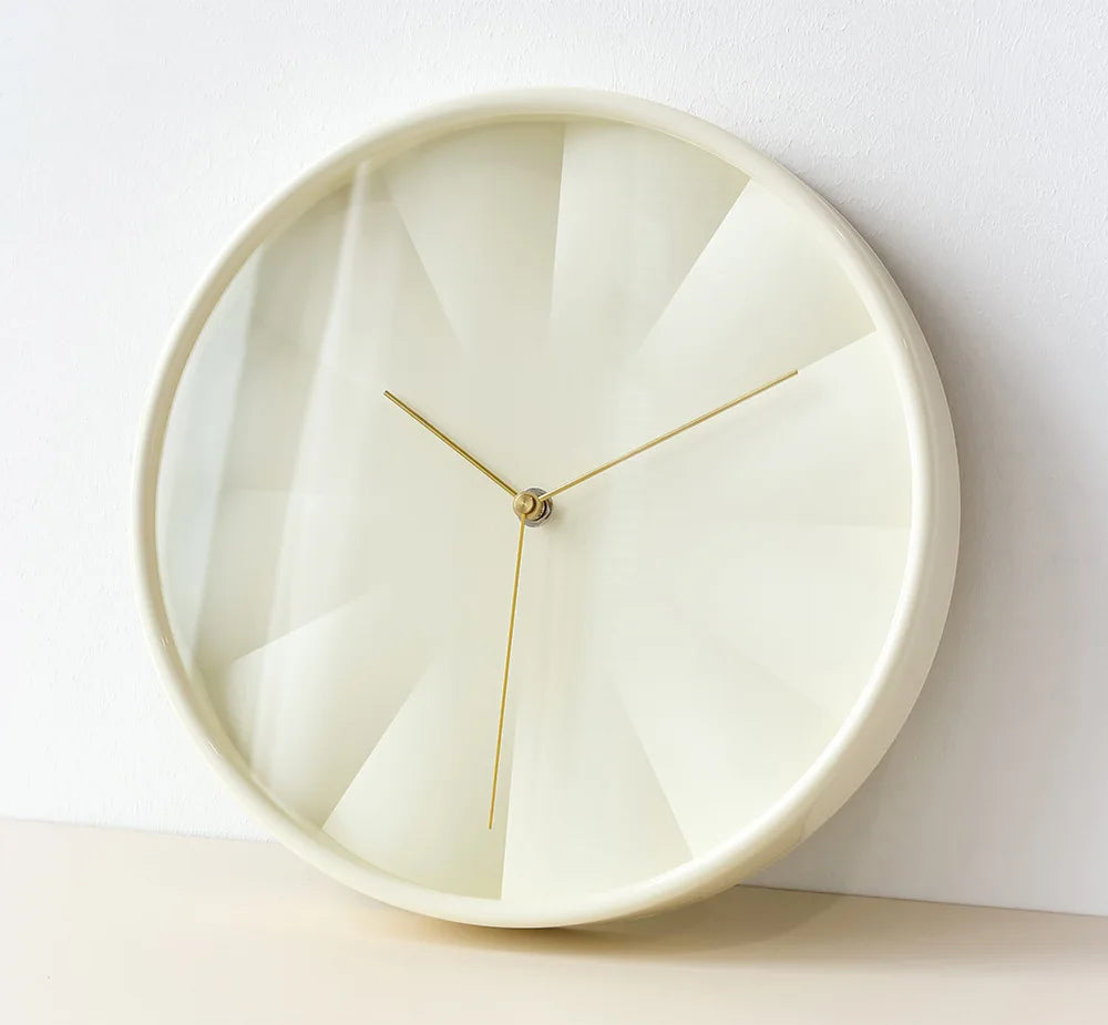 Horloge murale design minimaliste