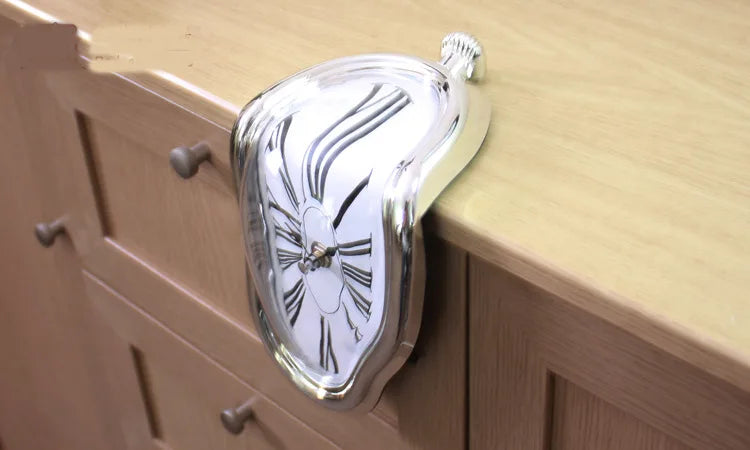 Horloge murale design effet fondant
