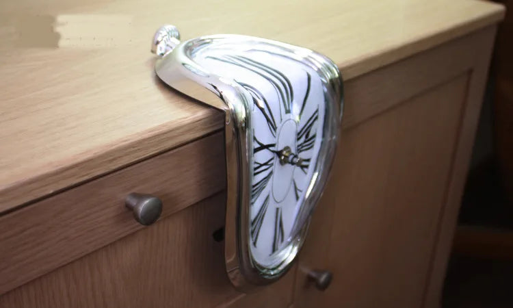 Horloge murale design effet fondant
