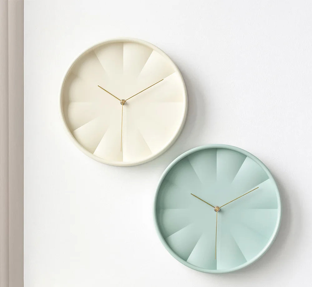 Horloge murale design minimaliste