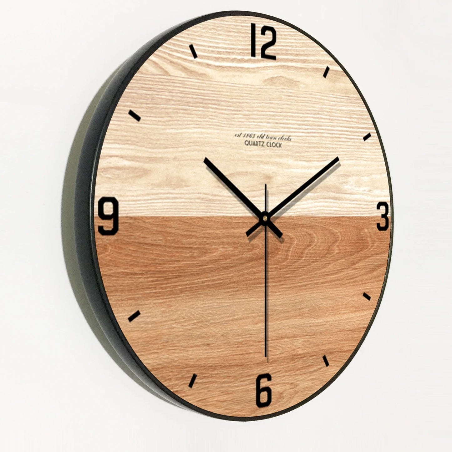 Horloge murale en bois design minimaliste