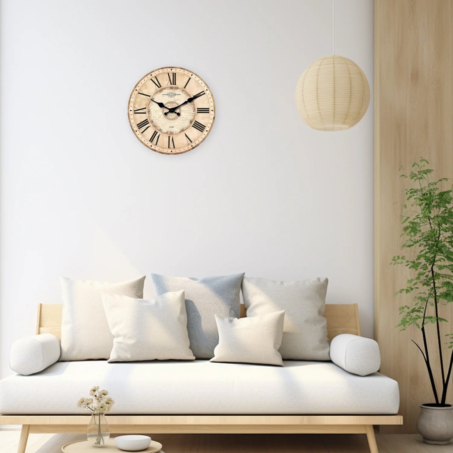 Horloge murale en bois minimaliste à chiffres romains