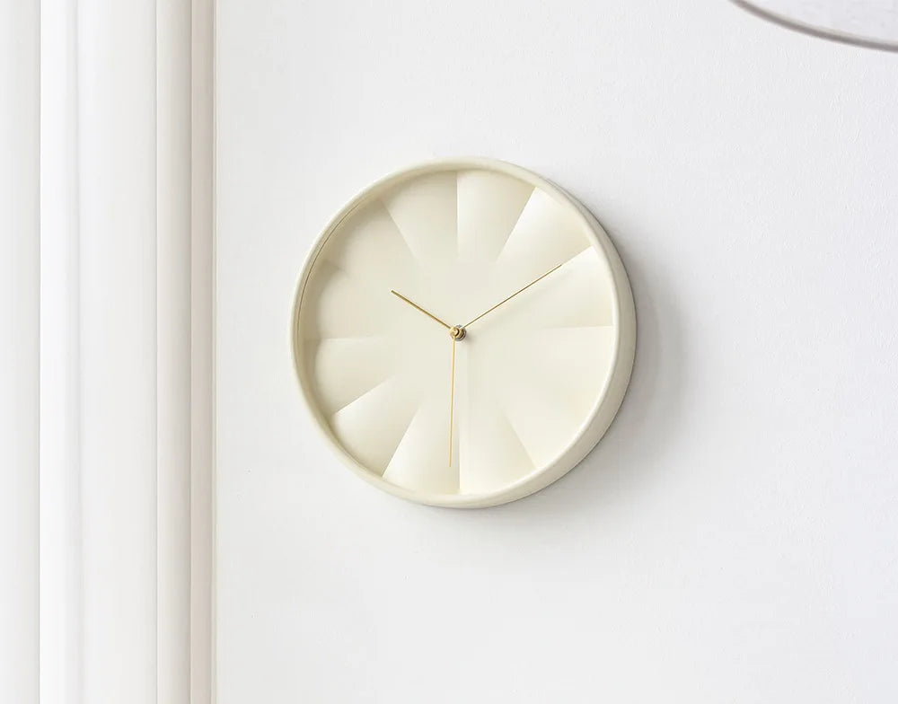 Horloge murale design minimaliste