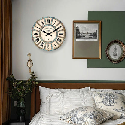 Horloge murale vintage en bois