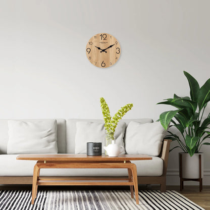 Horloge murale en bois nordique